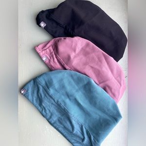Selling 3, gently used FIGS Modern Expandable Scrub Caps